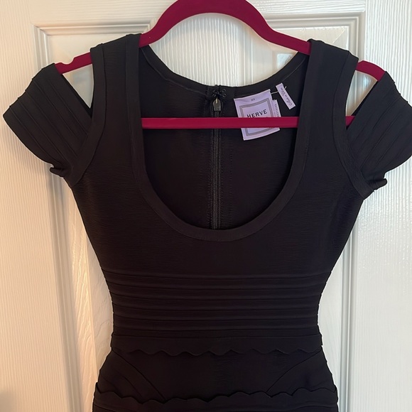 Herve Leger Lotus Cold Shoulder Scallop Hem Bandage Dress - Picture 3 of 14